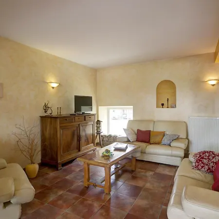 Casa de Campo Maison Spacieuse Avec Piscine Chauffée, 4 à - Fr-1-496-48 Chalain-le-Comtal