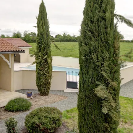 Maison Spacieuse Avec Piscine Chauffée, 4 à - Fr-1-496-48