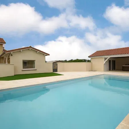 Casa de Campo Maison Spacieuse Avec Piscine Chauffée, 4 à - Fr-1-496-48